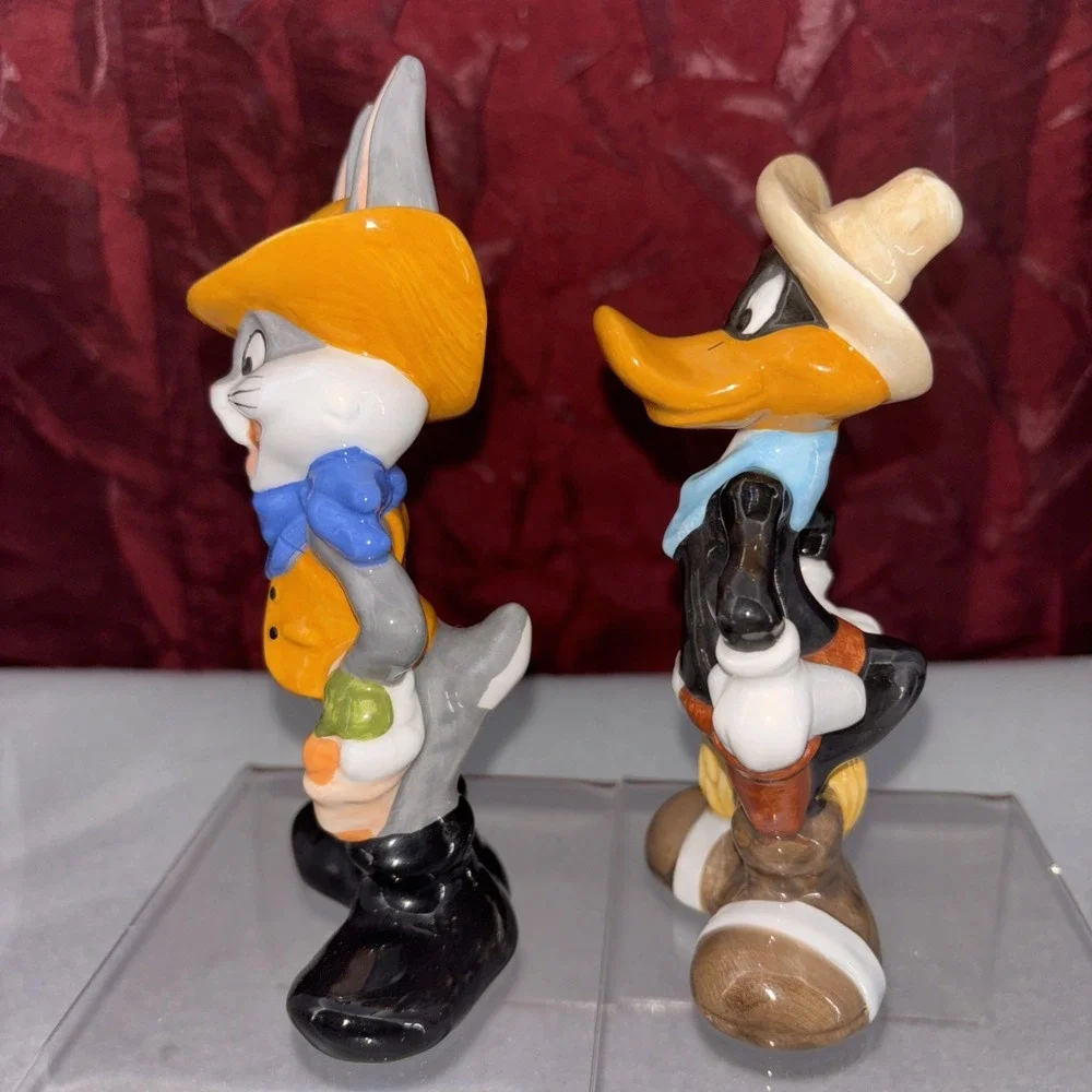 Vintage 1993 Cowboy Daffy Duck And Bugs Bunny‎ Looney Tunes Salt And Pepper Set